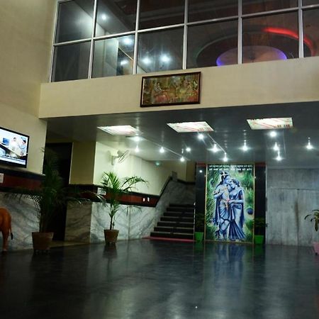 Hotel Krishna International Vrindāvan Esterno foto