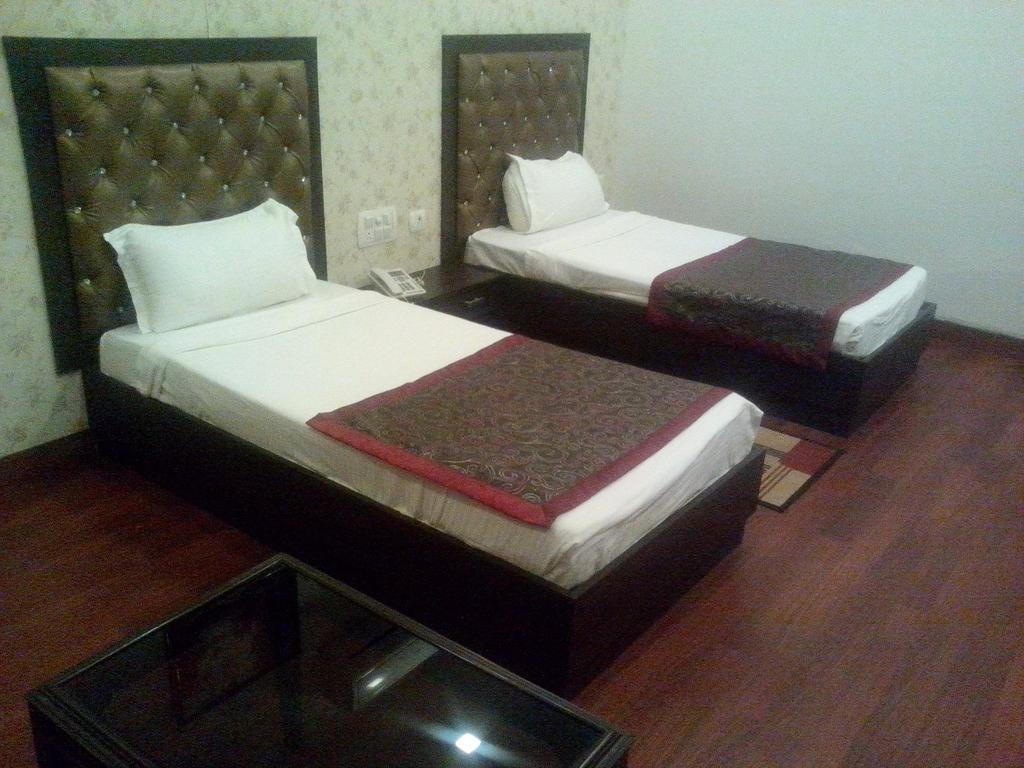 Hotel Krishna International Vrindāvan Camera foto