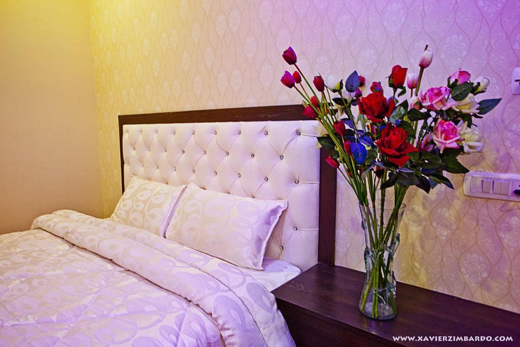 Hotel Krishna International Vrindāvan Esterno foto