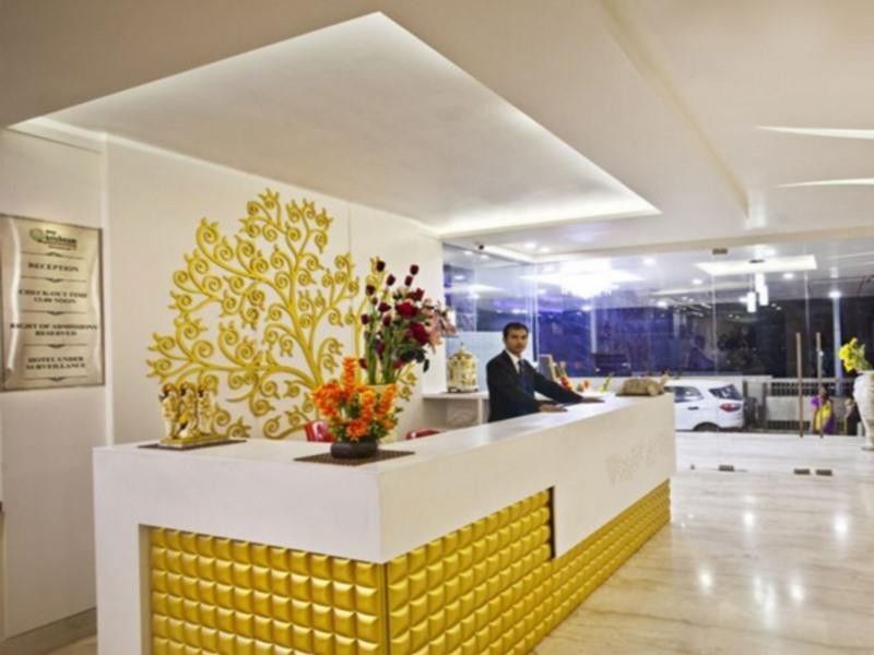 Hotel Krishna International Vrindāvan Esterno foto