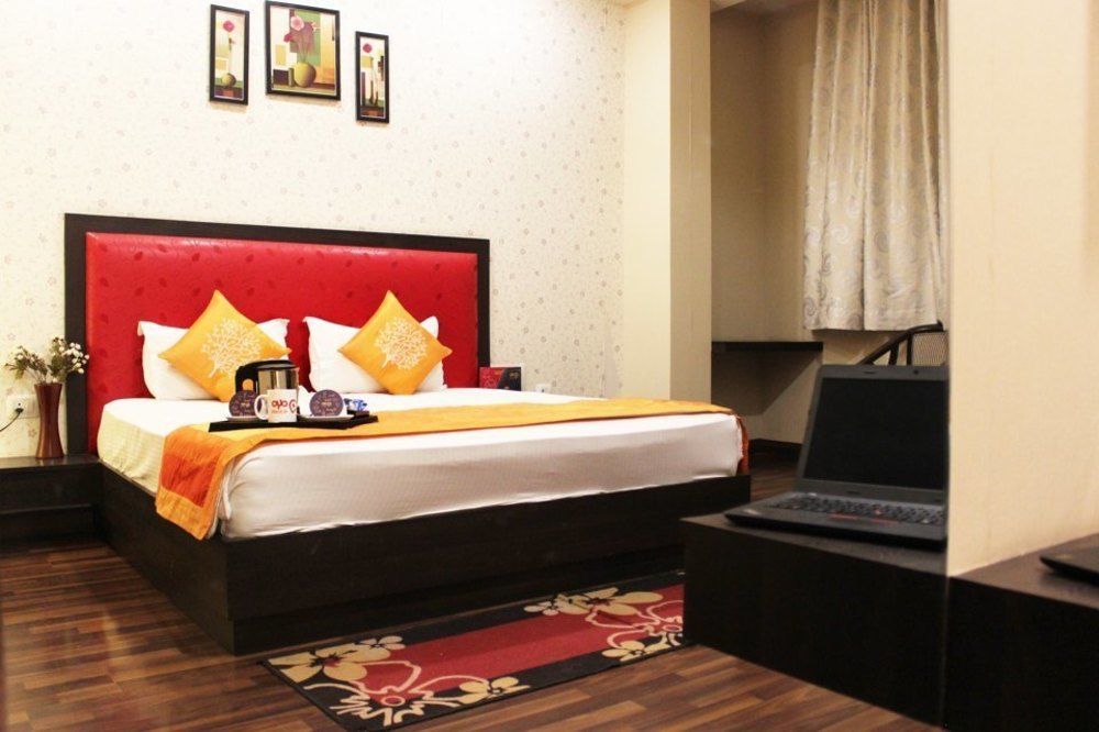 Hotel Krishna International Vrindāvan Esterno foto