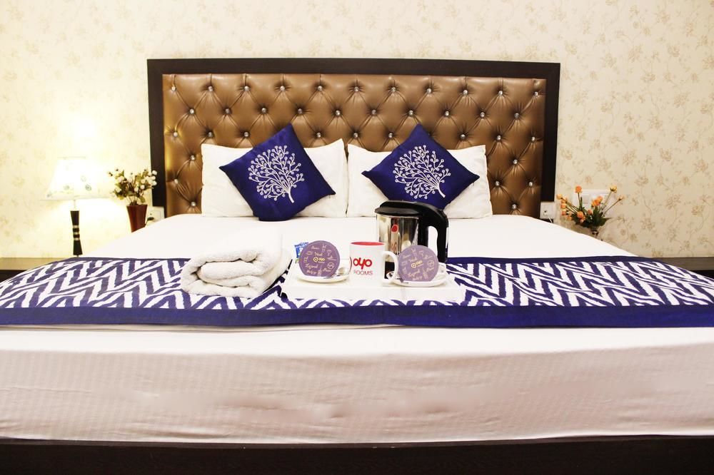 Hotel Krishna International Vrindāvan Esterno foto