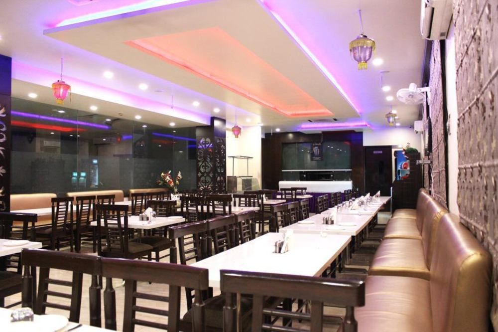 Hotel Krishna International Vrindāvan Esterno foto